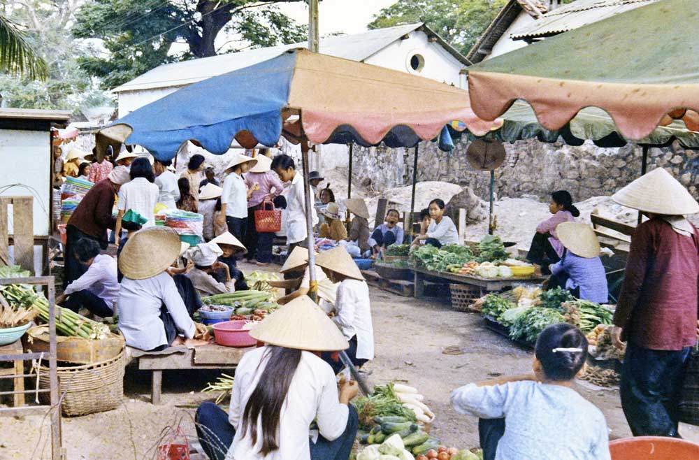 họp chợ ở Vũng Tàu 1970