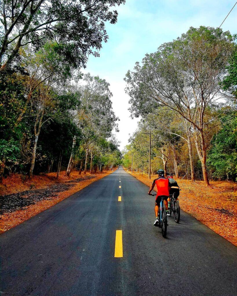 Đạp xe trong rừng quốc gia Bình Châu - Phước Bửu