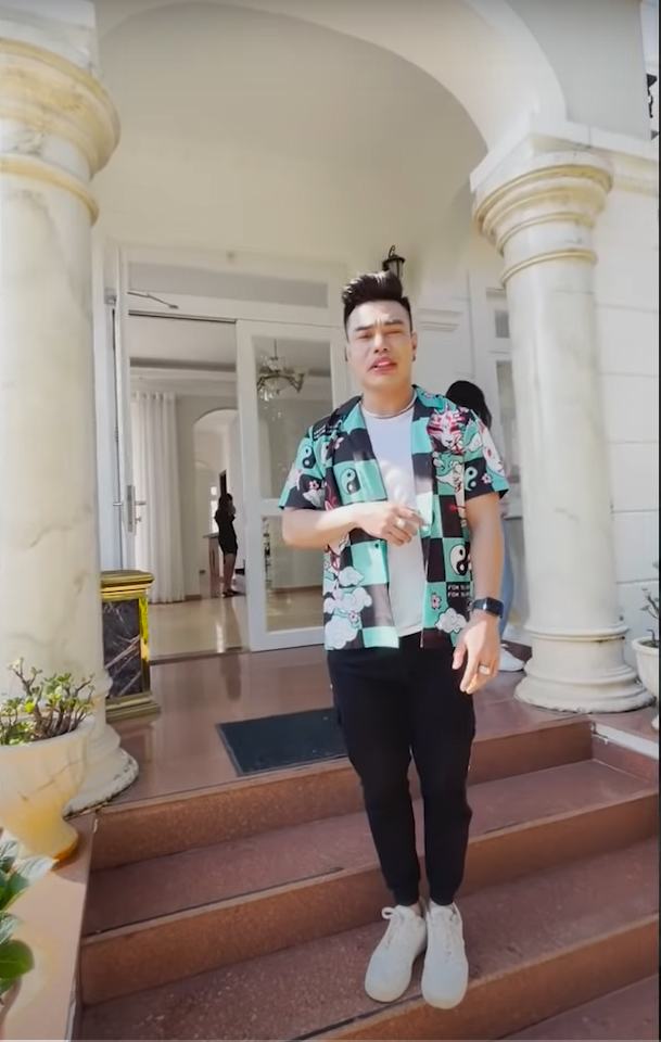 Lê Dương Bảo Lâm giới thiệu nhà ở Đà Lạt trên kênh youtube
