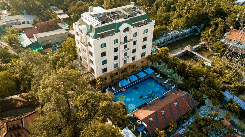 Review Golden Emerald Resort - Ốc đảo trong lòng Sài Gòn