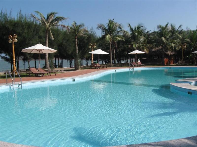 Toạ lạc tại vùng biển Cửa Lò đầy nắng và gió, Bãi Lữ Resort là khu du lịch sinh thái cao cấp đầu tiên tại tỉnh Nghệ An.