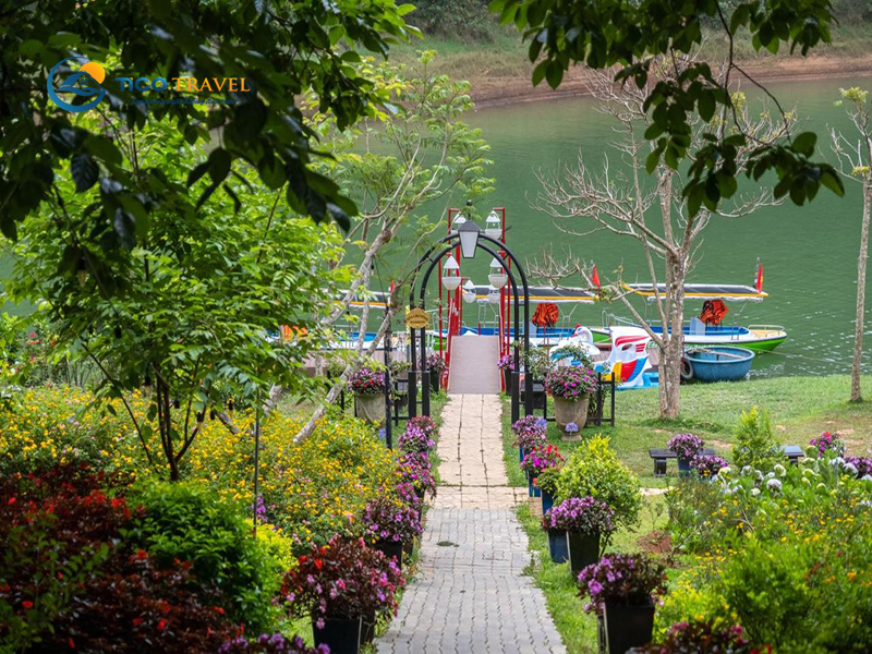 Ảnh chụp villa Dalat Edensee Lake Resort & Spa: Khu vườn nhiệt đới bên Hồ Tuyền Lâm số 6