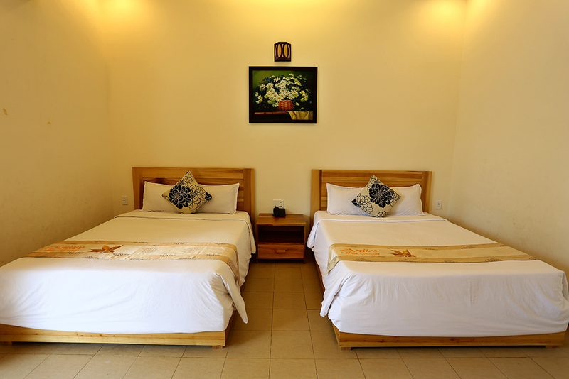 Tọa lạc bên bờ biển Ninh Chữ thơ mộng, Aniise Villa Resort nổi tiếng với vẻ đẹp tráng lệ và kiều diễm đã thu hút đông đảo khách du lịch ghé đến mỗi năm.
