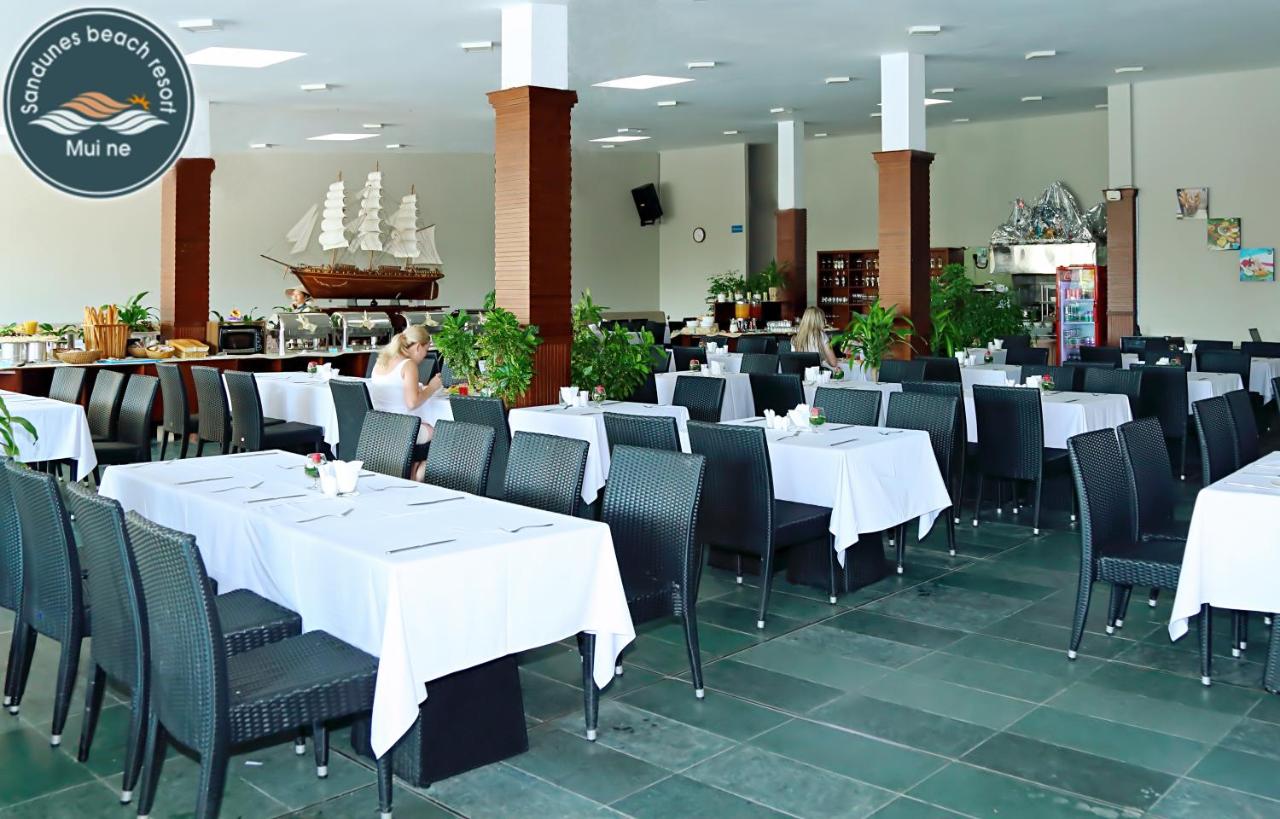 Nhà hàng ParaKites tại Resort Sandunes Beach