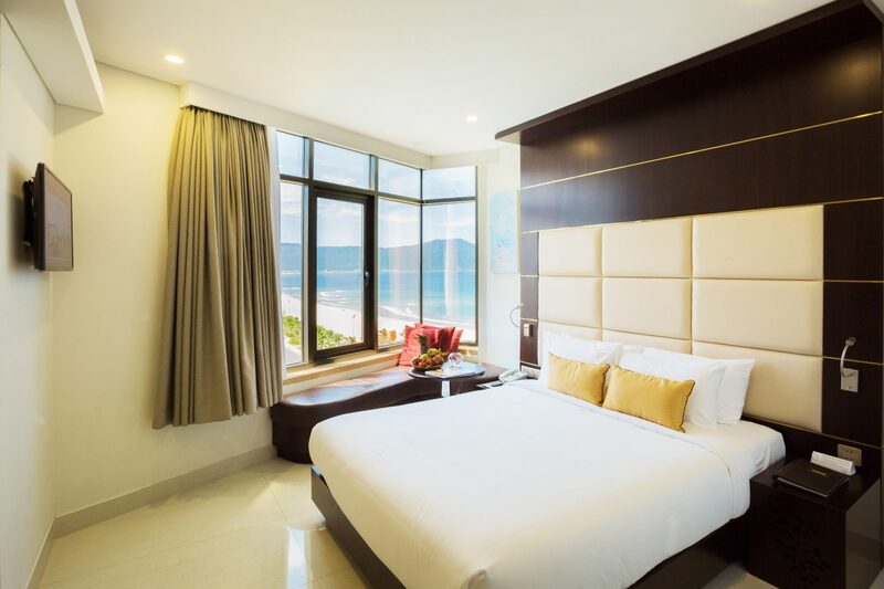 Holiday Beach Đà Nẵng Hotel & Resort