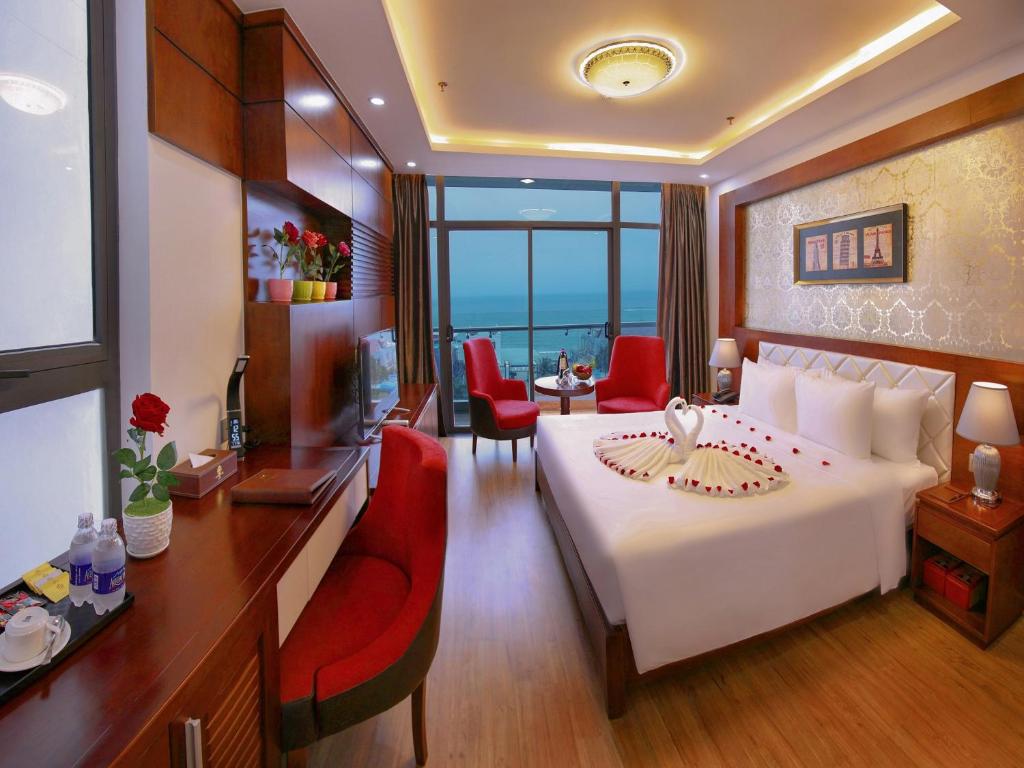 Khách sạn Lê Hoàng Beach Đà Nẵng - Bãi biển xinh đẹp hiền hòa