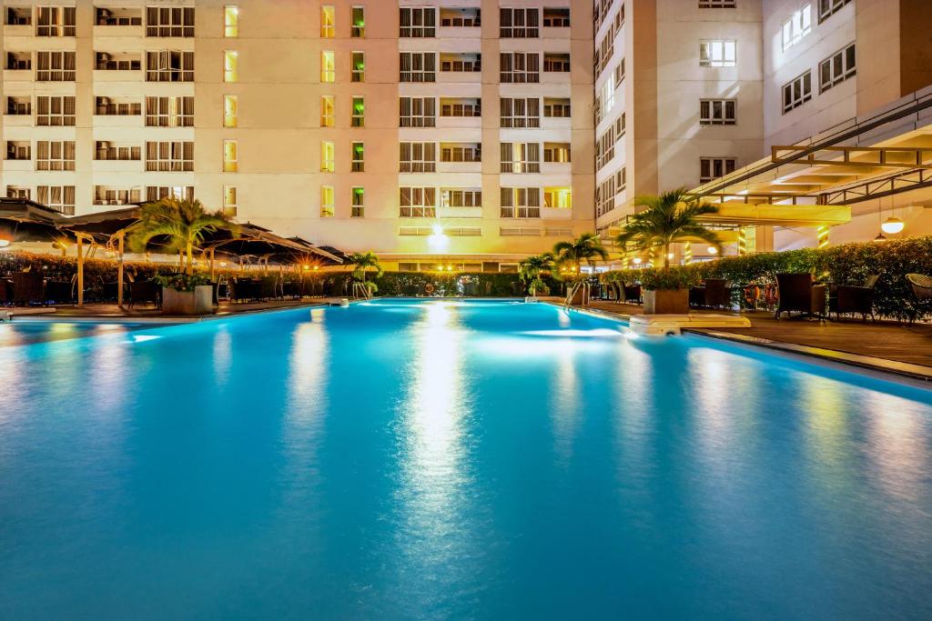Hồ bơi becamex bình dương hotel