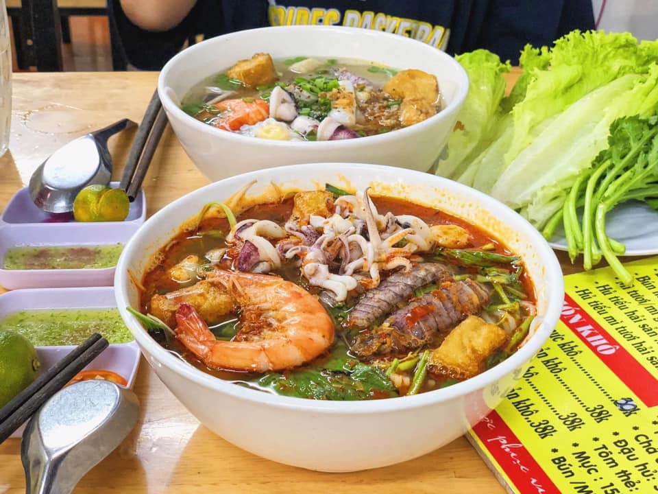 Các địa điểm ăn uống gần Khách sạn Ninh Kiều 2