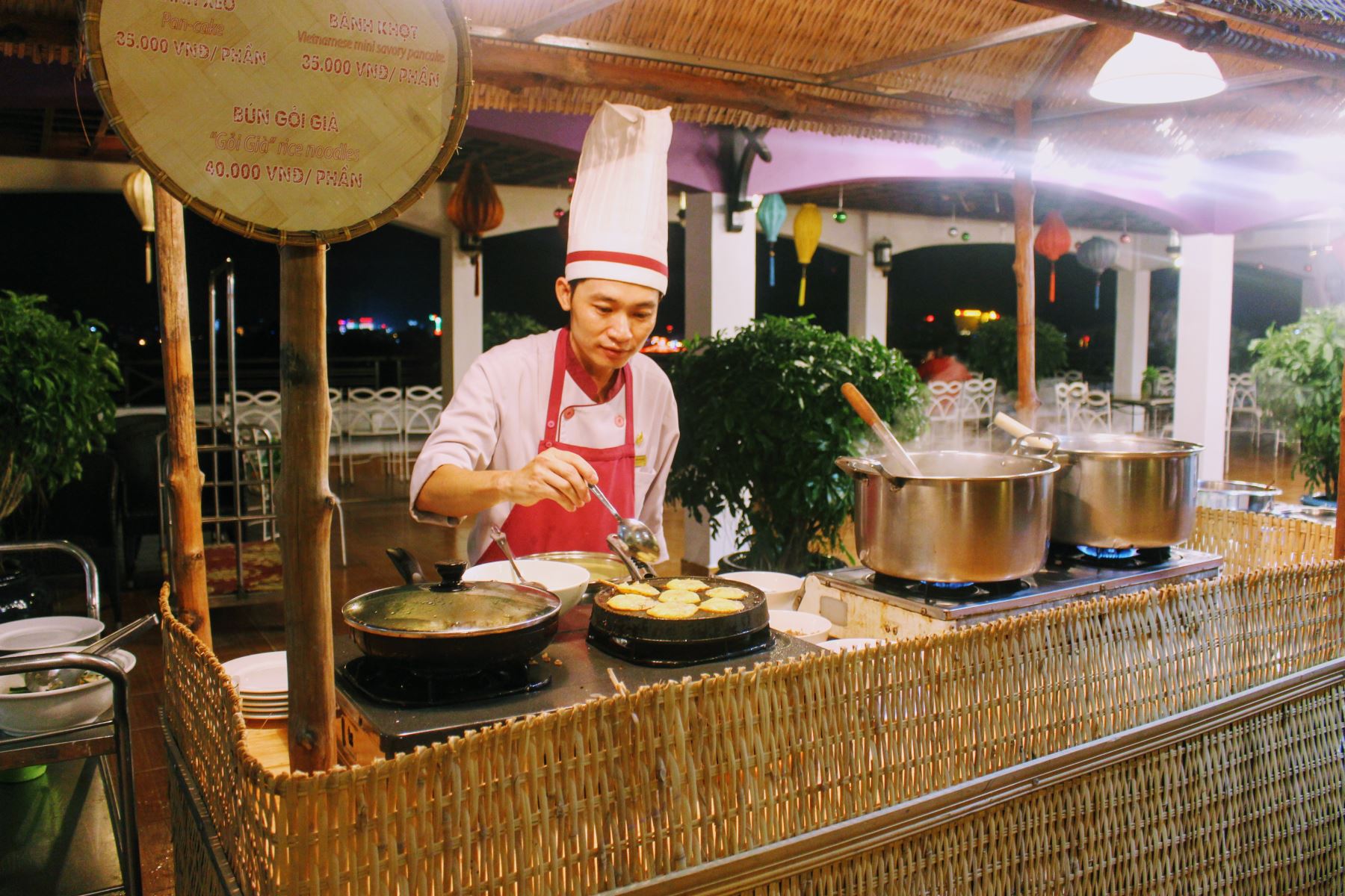 Bữa tiệc ẩm thực trên cao - “Phiên chợ quê” tại Khách sạn TTC Cần Thơ