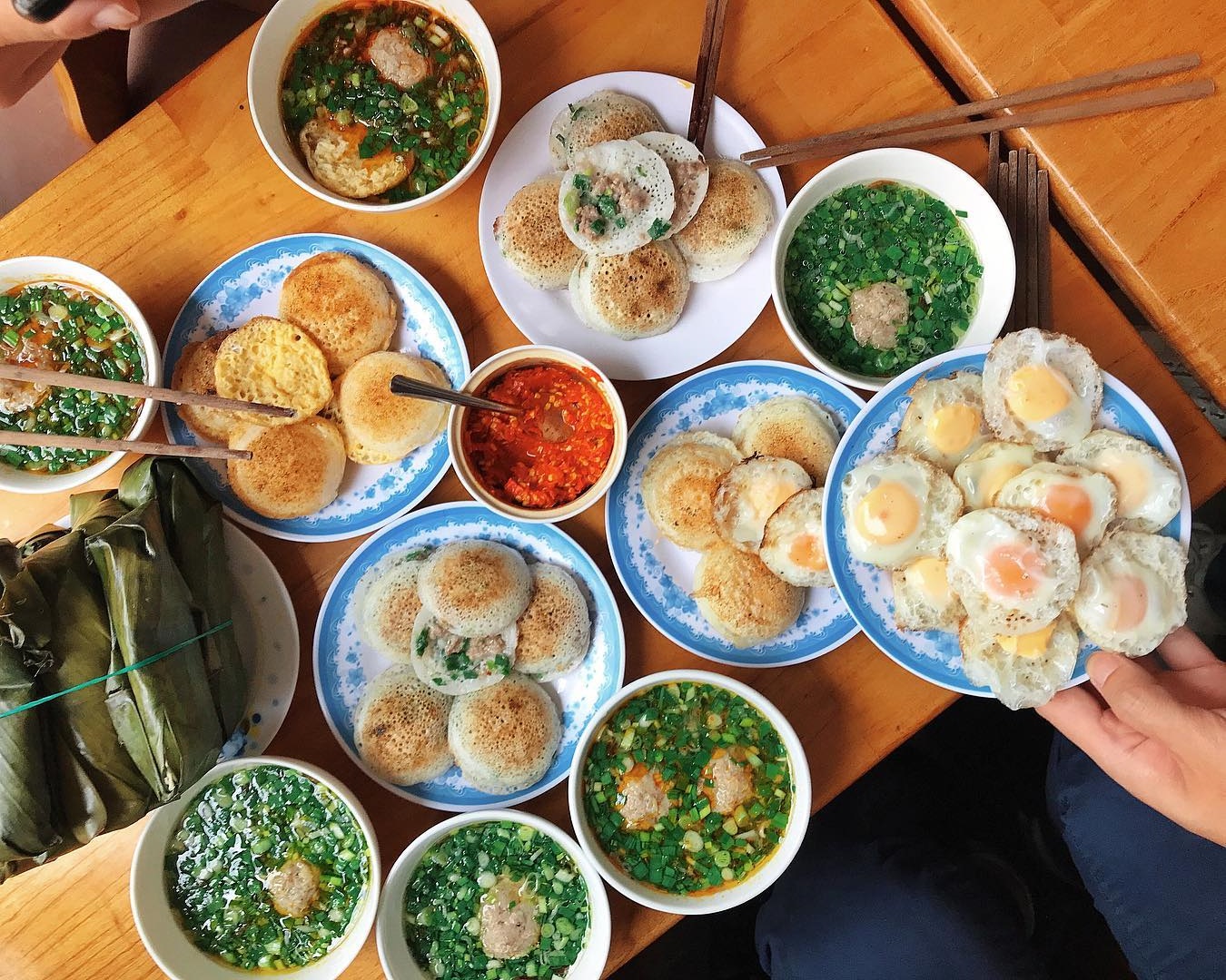Mê mẩn 13 quán bánh căn Nha Trang ngon “chuẩn vị” 