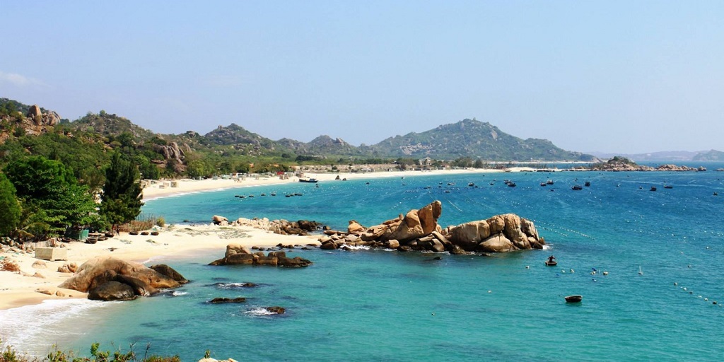 Top 10 bãi biển Hạ Long đẹp và thơ mộng nhất