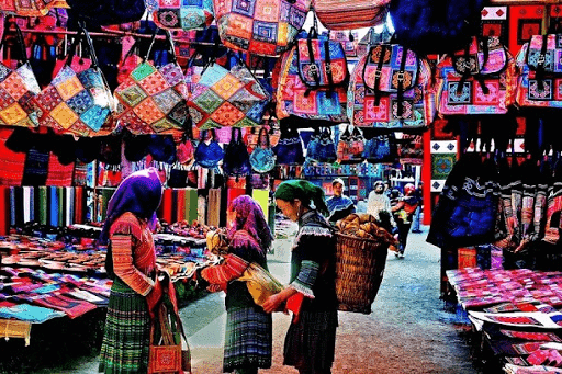 chợ đêm sapa