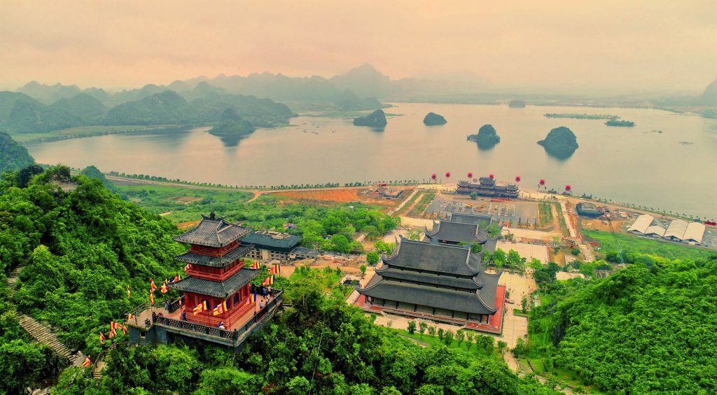 Chùa Tam Chúc – Khám phá ngôi chùa Hà Nam lớn nhất thế giới