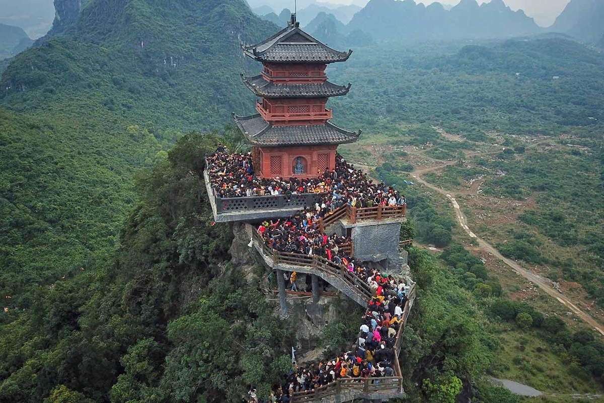 Chùa Tam Chúc: khám phá ngôi chùa lớn nhất thế giới