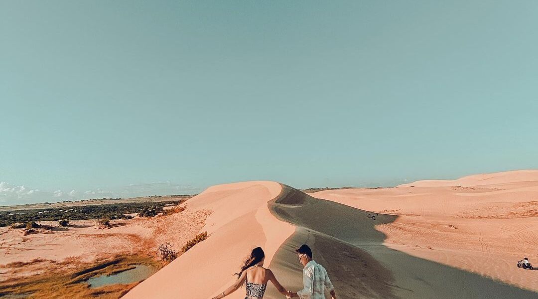 Lạc vào sa mạc cát bao la tại Đồi Cát Trắng Mũi Né - Ảnh đại diện