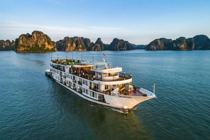 Dynasty Cruise Halong - Du thuyền 5 sao đẳng cấp hoàng gia