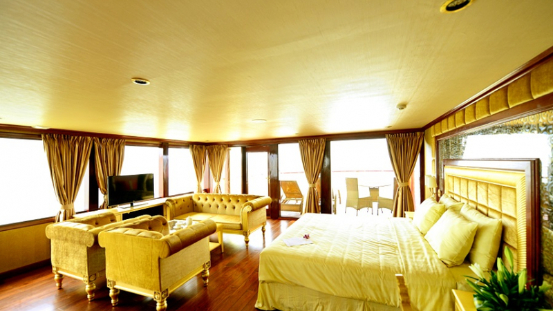 Golden Bay Cruise Halong Bay - Viên ngọc lấp lánh