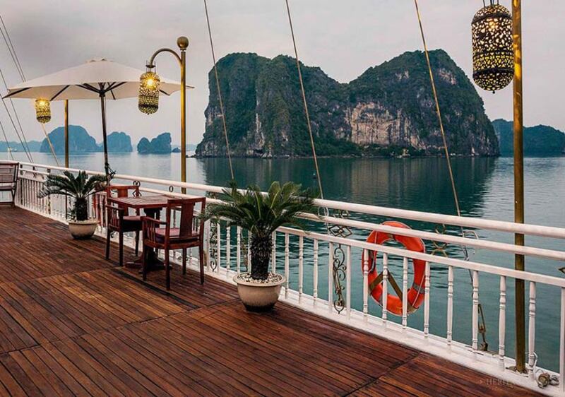 Halong Jasmine Cruise - Hơi thở Đông Dương hoàn hảo