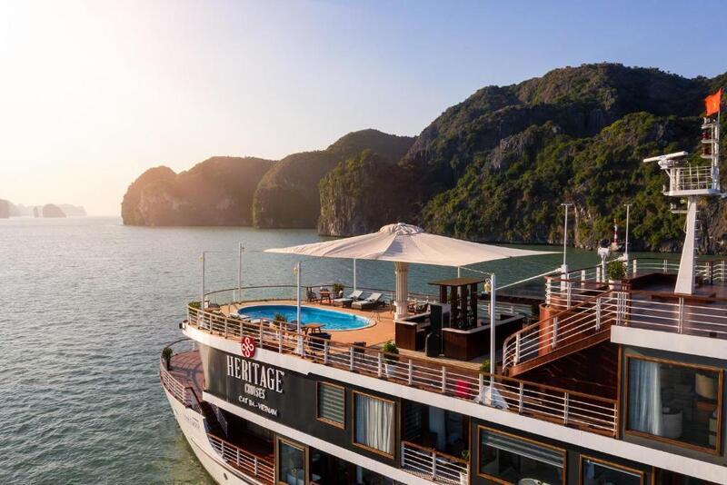 Heritage Cruises - Du thuyền 5 sao trên vịnh Hạ Long