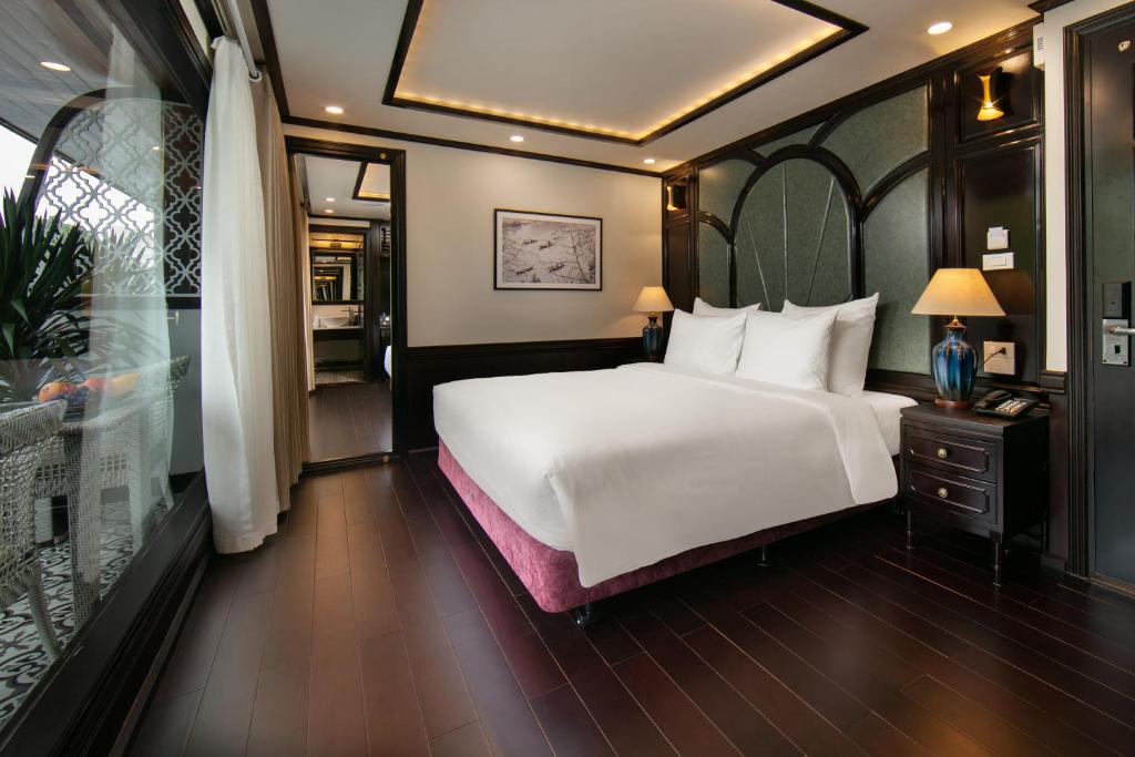 Ảnh chụp villa Hermes Cruise Hạ Long số 4