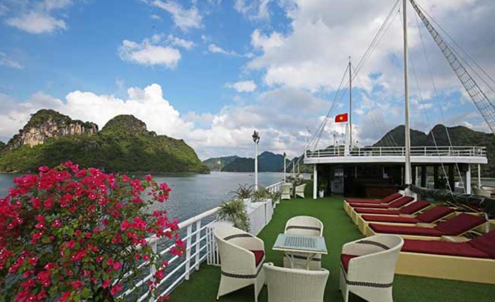 La Pinta Cruise - Du thuyền sang trọng, đẳng cấp quốc tế