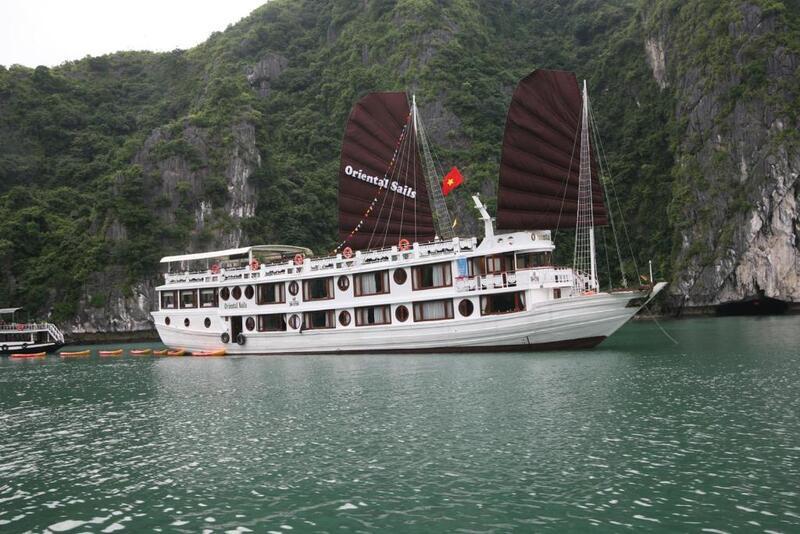 Du thuyền Oriental Sail Hạ Long - Hơn cả tiêu chuẩn 3 sao