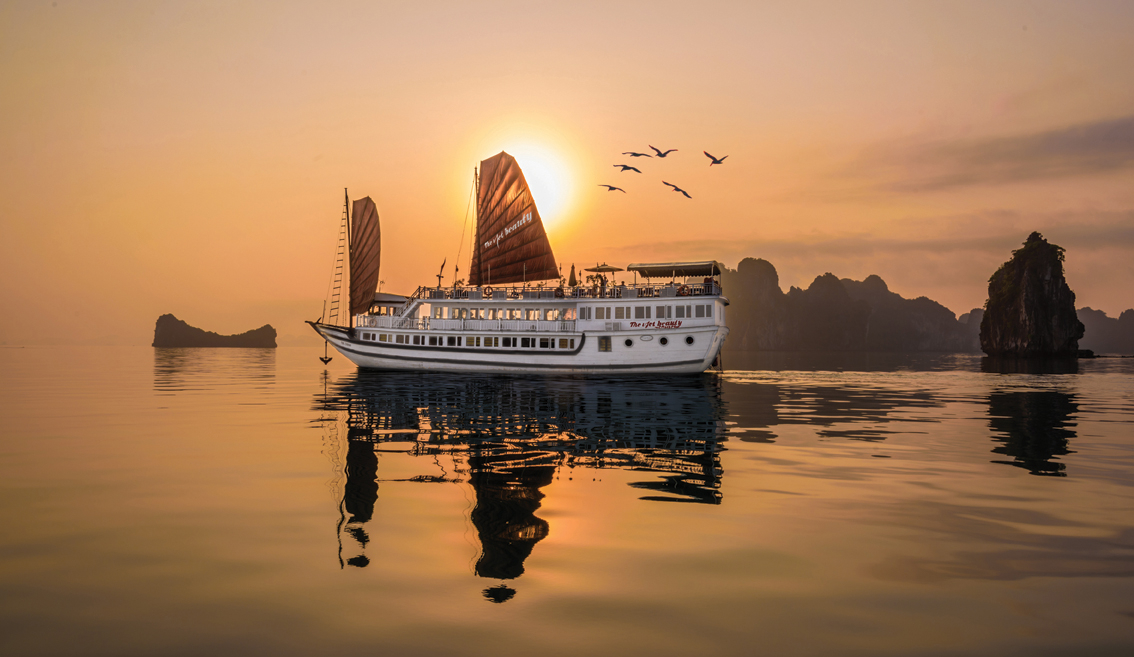 The Viet Beauty Cruise: du thuyền sang trọng trên vịnh Hạ Long
