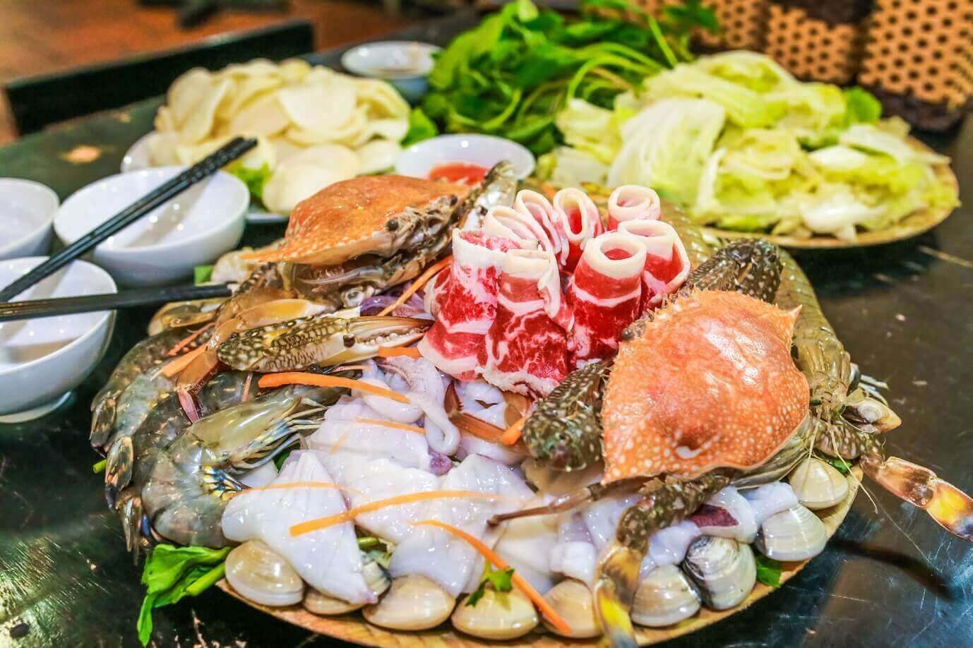 Top các địa điểm hải sản Nha Trang “hot hit” ngon – bổ – rẻ