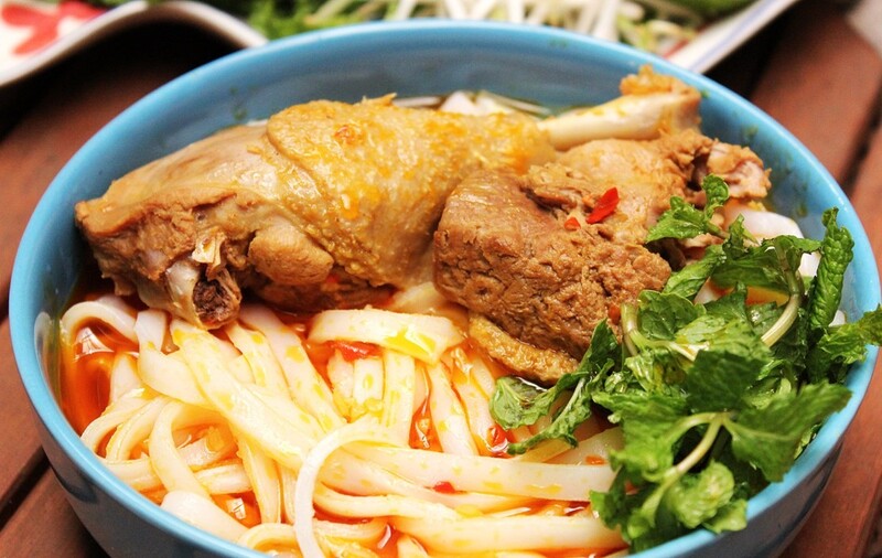 Mì quảng Phan Thiết - Món ăn trứ danh của thành phố Hồ Chí Minh biển