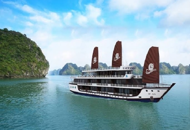 Sky Legend Cruise - Chất lượng 5 sao xứng tầm quốc tế