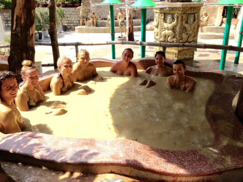 Liệu pháp tắm bùn Nha Trang - Thiên đường vạn người mê mẩn