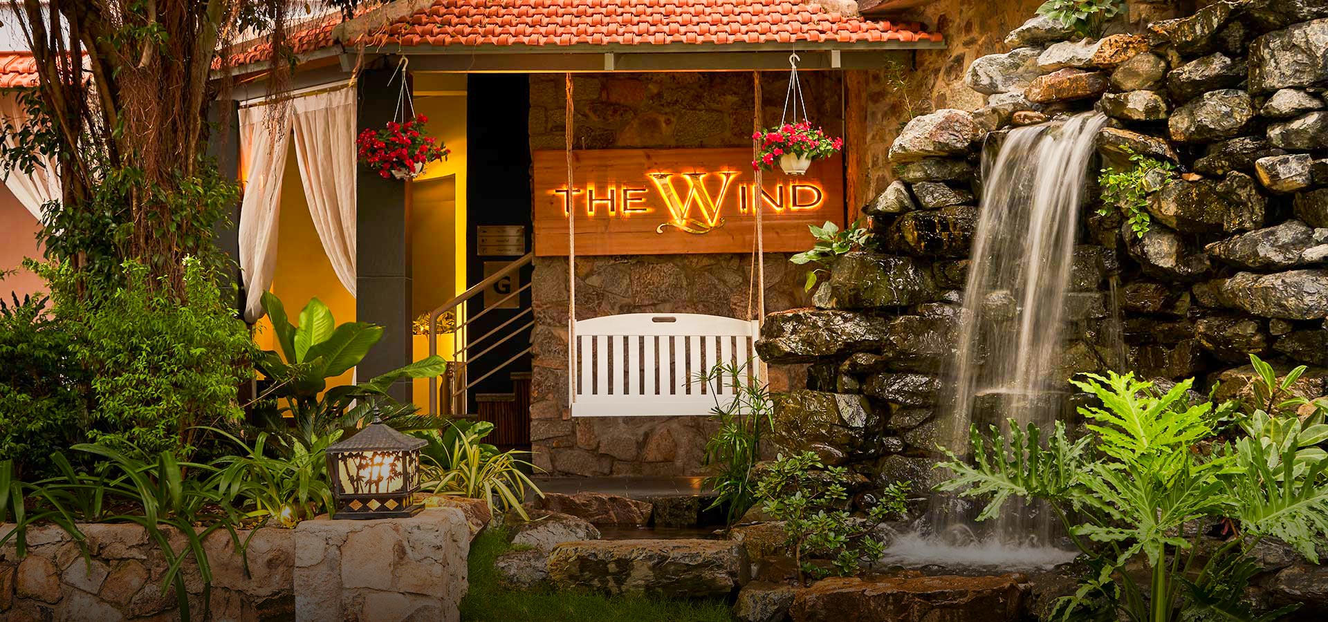 The Wind Mountain side Hotel 