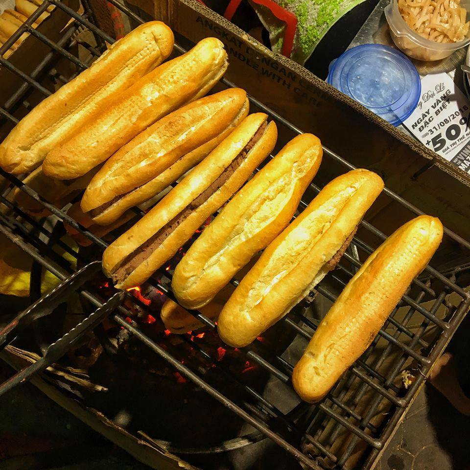 Top 10 địa chỉ bán bánh mì cay Hải Phòng – Có quán quen của bạn?