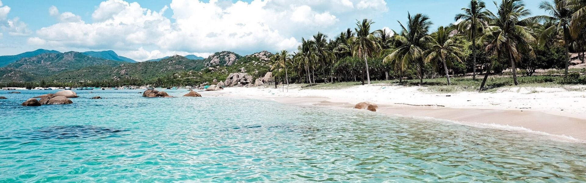 Top 12 bãi biển Cam Ranh đẹp nhất – Thiên đường nghỉ dưỡng - Ảnh đại diện