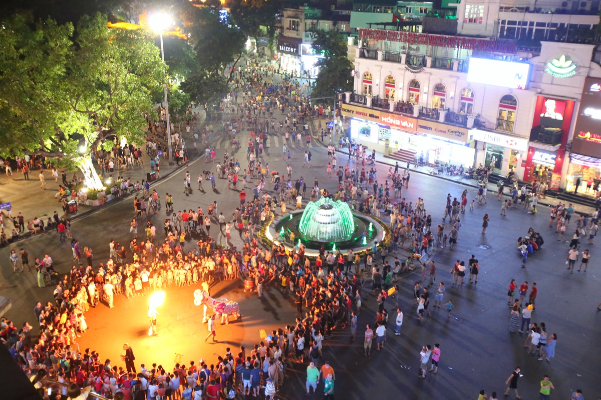 Khám phá phố đi bộ Hà Nội: nét đẹp trong văn hóa
