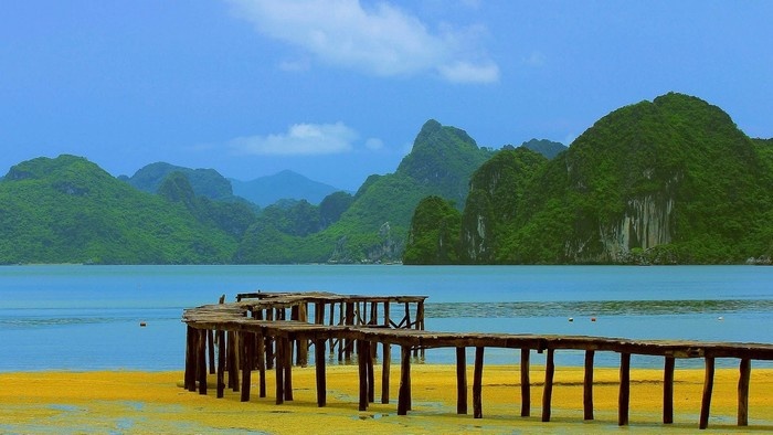 Top 10 địa điểm du lịch Vân Đồn Quảng Ninh nổi tiếng nhất