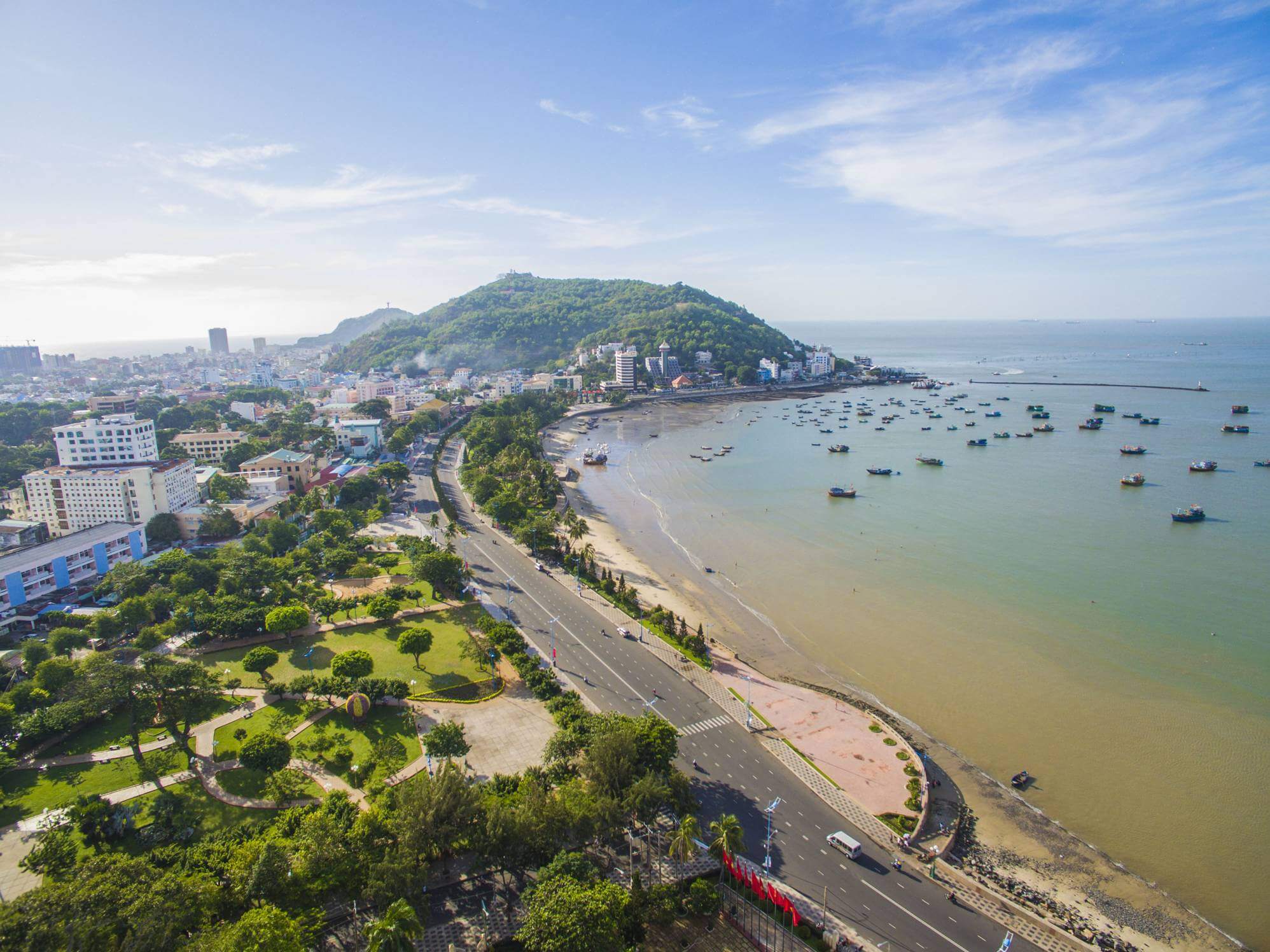 Bãi trước Vũng Tàu: thiên đường giải trí của phố biển