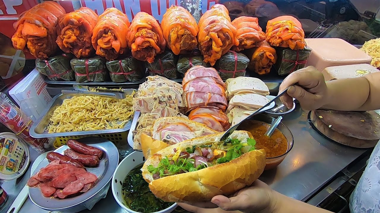 Top tiệm bánh mì Sài Gòn ngon “nuốt lưỡi" không thể bỏ qua