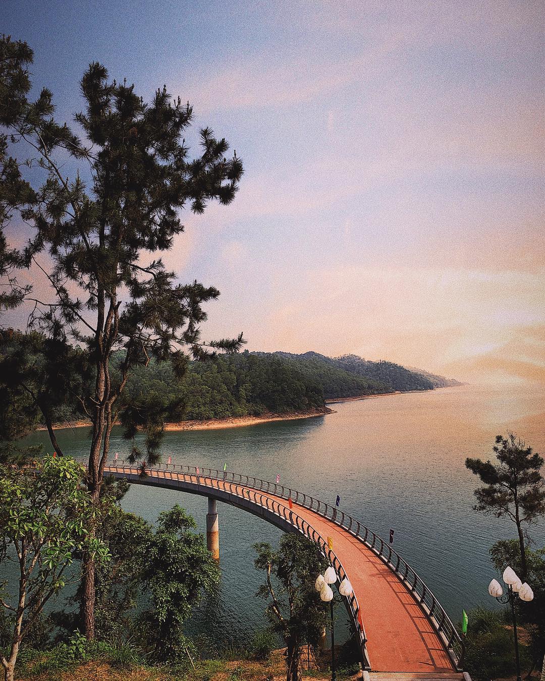 Khám phá Hồ Kẻ Gỗ – Ốc đảo xanh cách biệt với Thành phố Hà Tĩnh