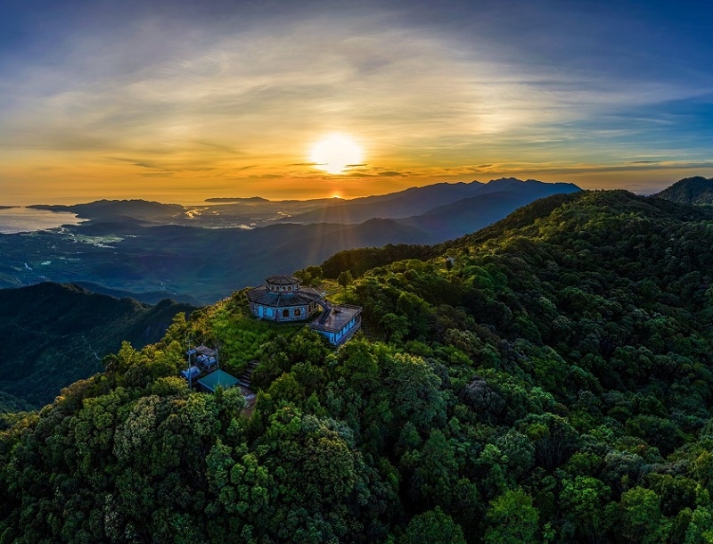 Khám phá núi Bạch Mã – Vẻ đẹp hoang sơ khiến lòng người say ngất
