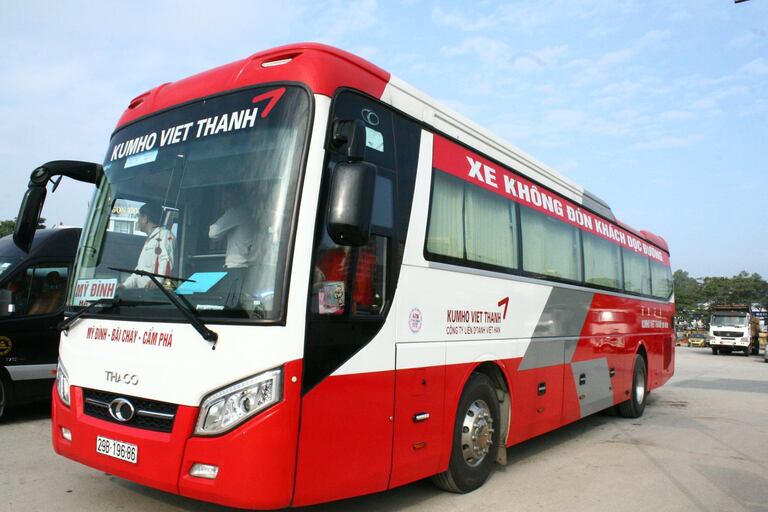 xe limousine Ha Noi Quang Ninh 33
