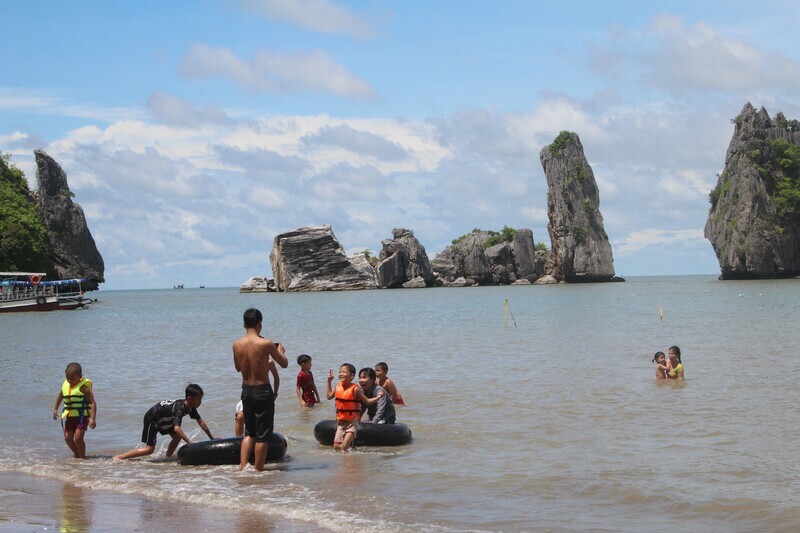 Review kinh nghiệm du lịch khám phá biển Hà Tiên