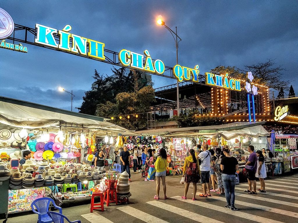 Chợ đêm Nha Trang – Nét đẹp văn hóa nơi thành phố biển