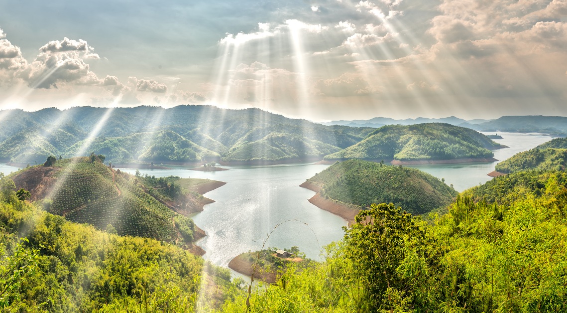 Hồ Tà Đùng – Một điểm đến cực hấp dẫn tại Tây Nguyên