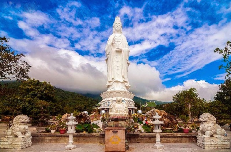 Chùa Linh Ứng - Địa điểm du lịch tâm linh nổi tiếng ở Đà Nẵng