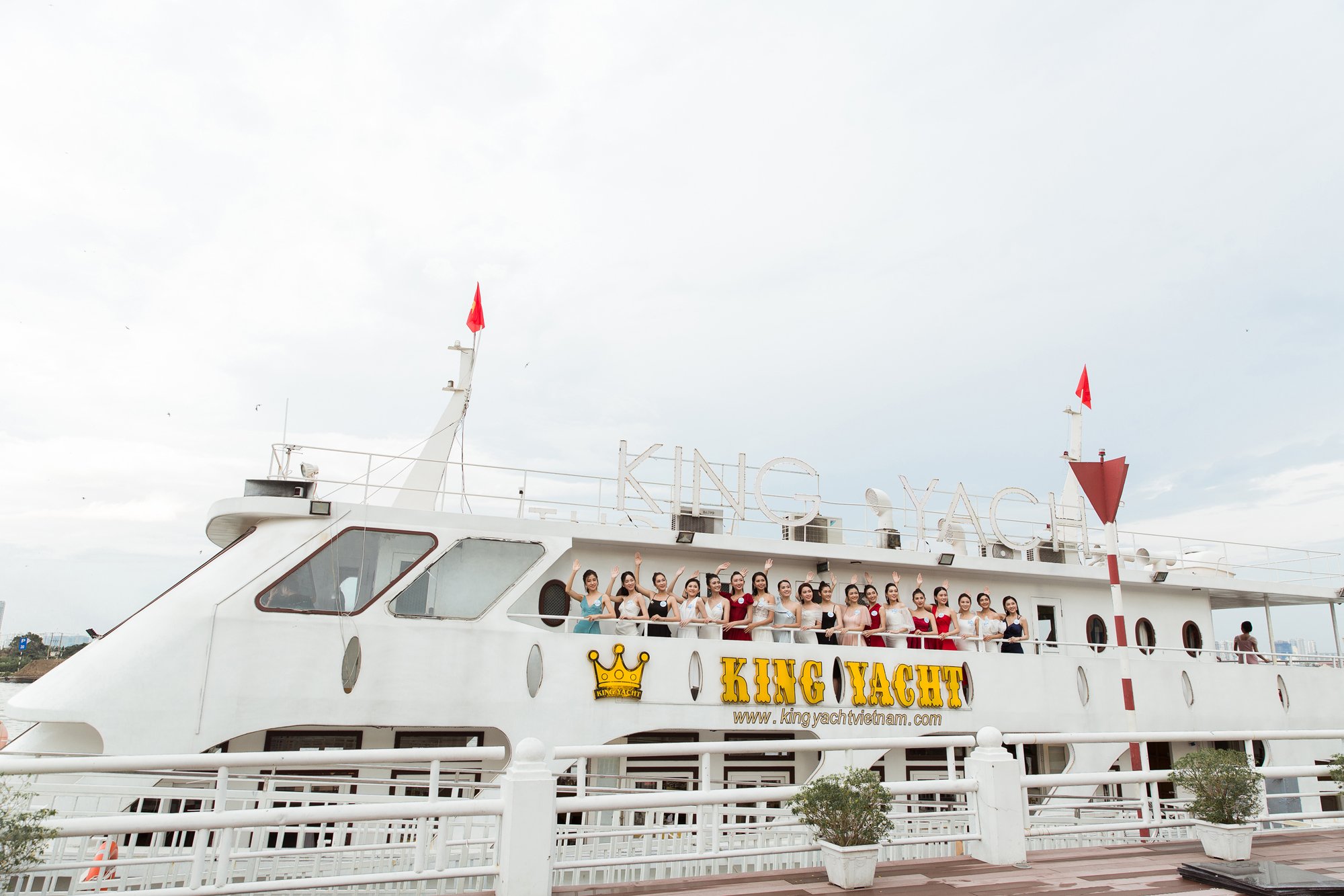 Du thuyền King Yacht - Thoáng vi vu giữa Sài Gòn hoa lệ