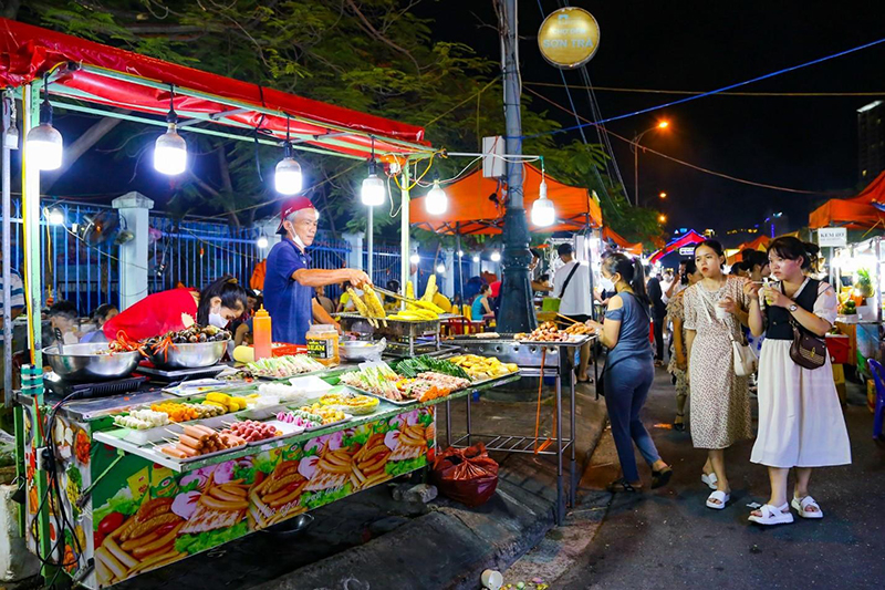 Khám phá chợ đêm Sơn Trà - Thiên đường mua sắm ở Đà Nẵng