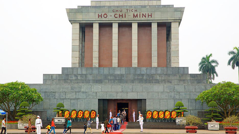 Lăng Chủ tịch Hồ Chí Minh – Hình tượng trong tim người Việt