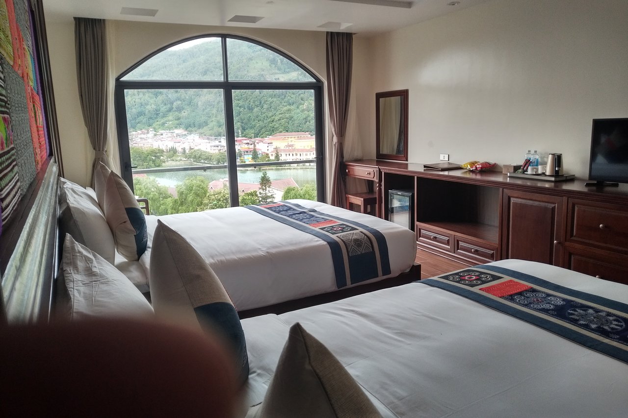 Hạng phòng Suite Lake View Double hoặc Twin room