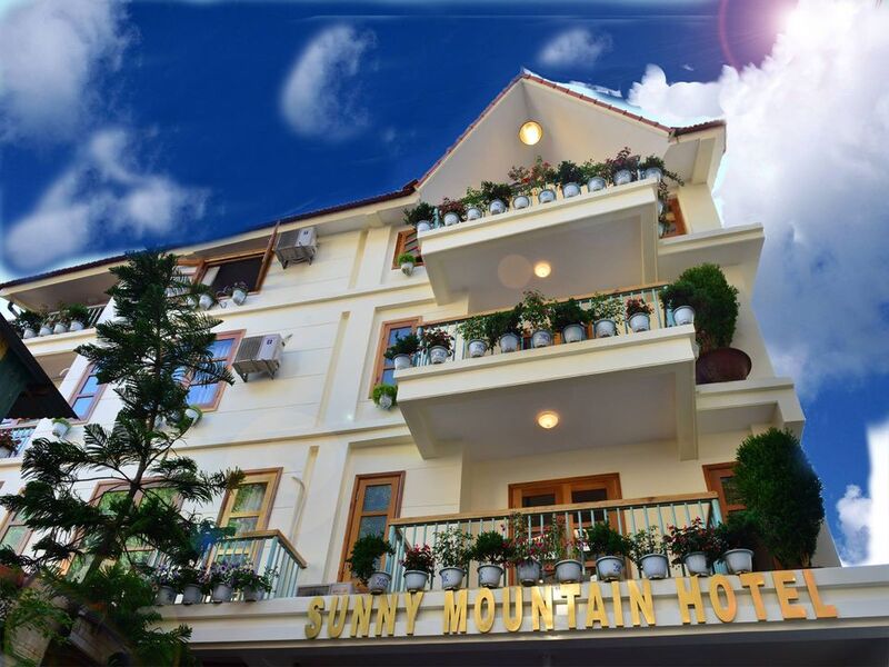 Review của khách hàng về Sunny Mountain Hotel